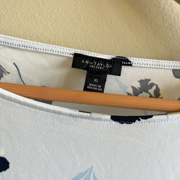 ANN TAYLOR SHORT SLEEVE DRESS WOMENS SIZE XL BLUE FLORAL PRINT - Picture 3 of 7